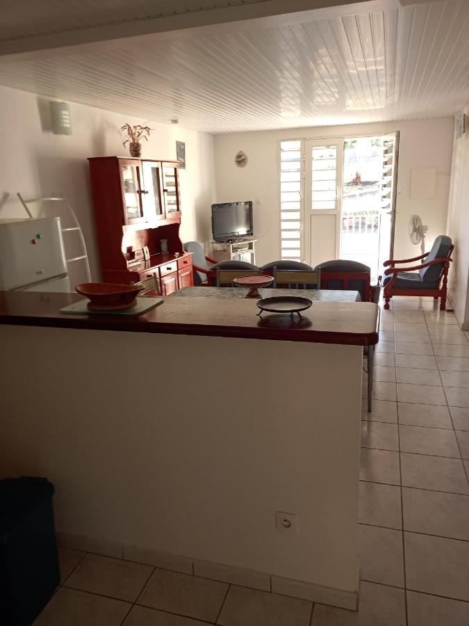 Charmant Appartement Verdoyant Le Morne-Vert Luaran gambar
