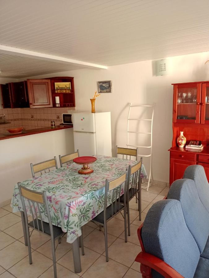 Charmant Appartement Verdoyant Le Morne-Vert Luaran gambar